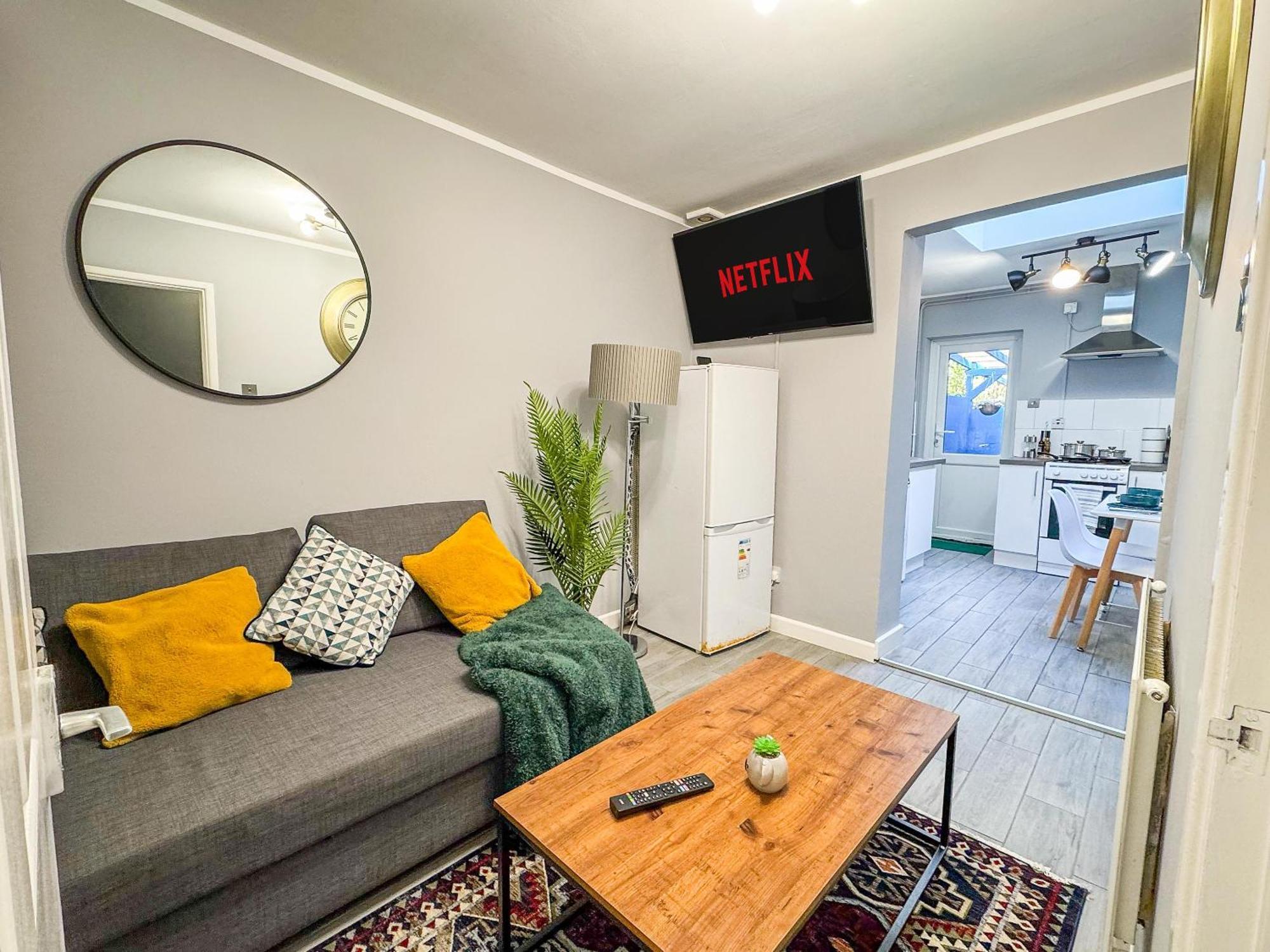 Modern House In Parking-limited Oxford